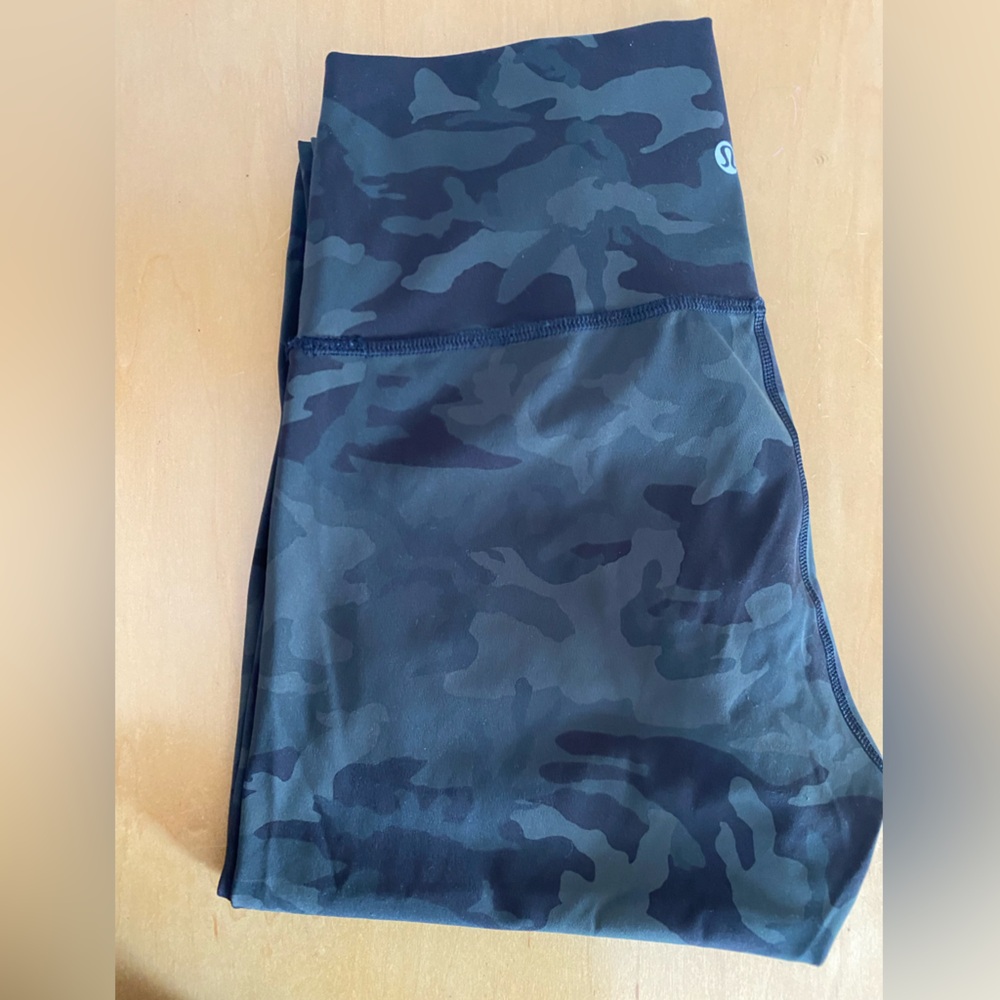 Green camo Lululemon align leggings